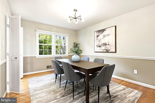 1107 WIMBLEDON DR, Mclean, VA 22101