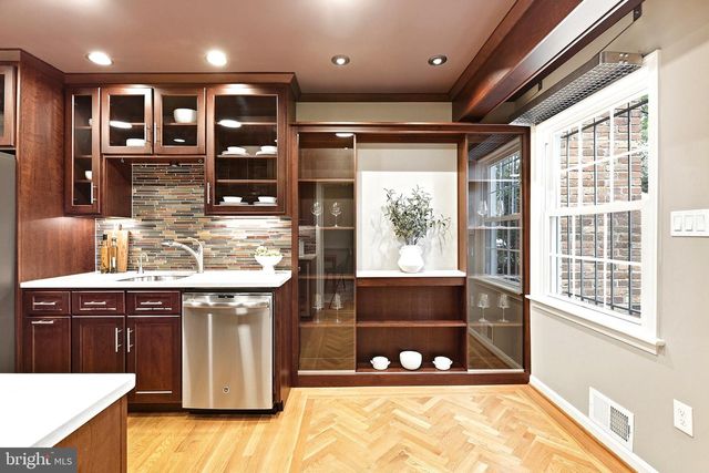 1107 WIMBLEDON DR, Mclean, VA 22101