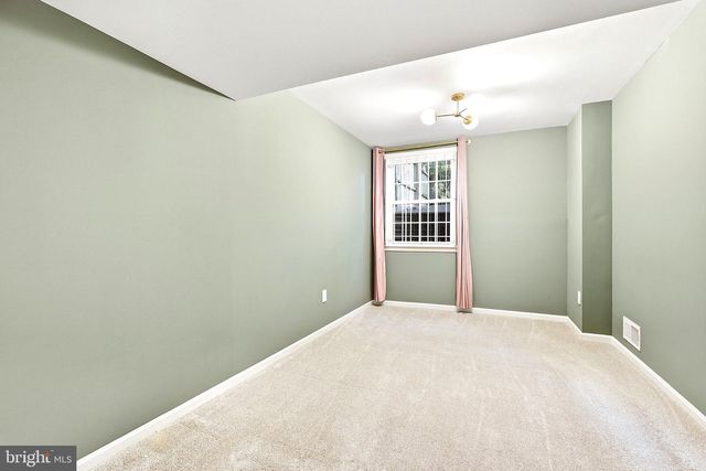 1107 WIMBLEDON DR, Mclean, VA 22101