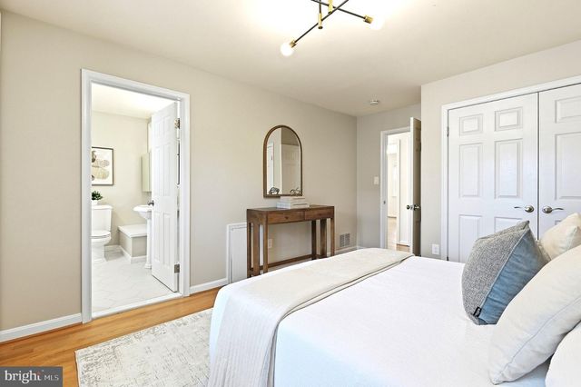 1107 WIMBLEDON DR, Mclean, VA 22101