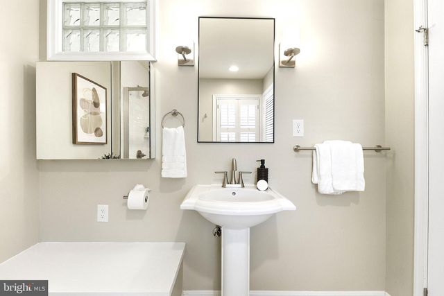1107 WIMBLEDON DR, Mclean, VA 22101