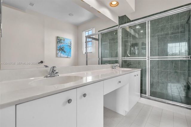 15825 SW 3rd Ct 204, Pembroke Pines, FL 33027