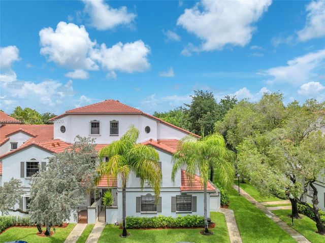 15825 SW 3rd Ct 204, Pembroke Pines, FL 33027
