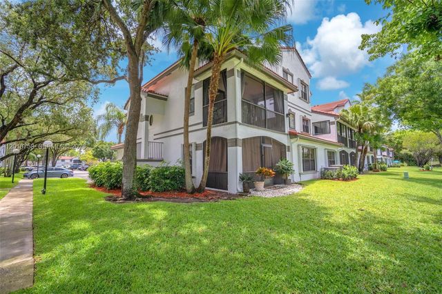 15825 SW 3rd Ct 204, Pembroke Pines, FL 33027