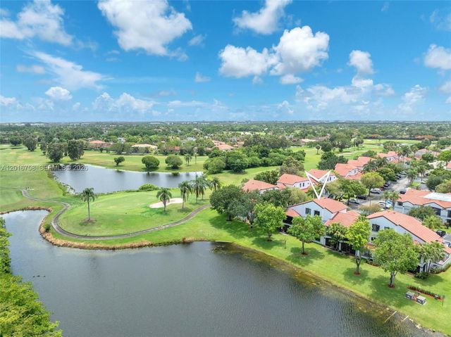 15825 SW 3rd Ct 204, Pembroke Pines, FL 33027