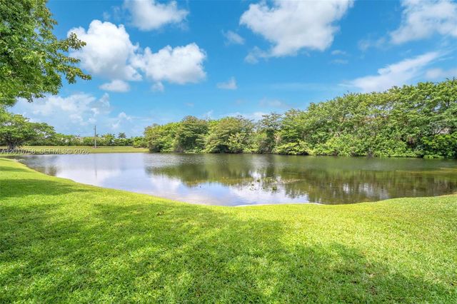 15825 SW 3rd Ct 204, Pembroke Pines, FL 33027