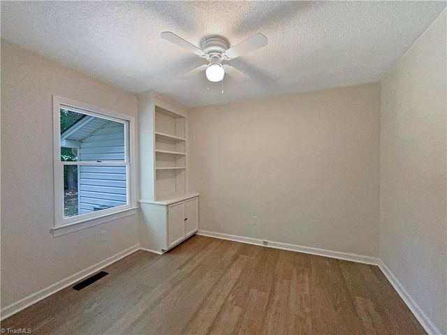 2307 Kingwood Court, High Point, NC 27265