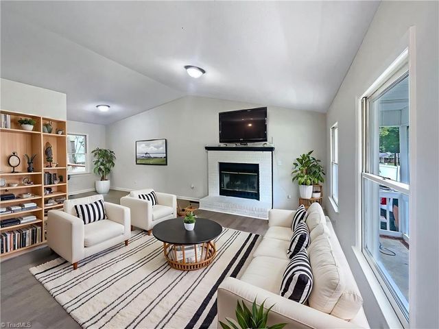 2307 Kingwood Court, High Point, NC 27265