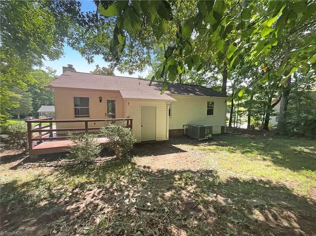 2307 Kingwood Court, High Point, NC 27265