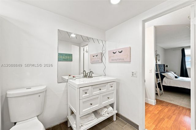 2800 NW 47th Ter 206B, Lauderdale Lakes, FL 33313