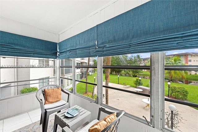 2800 NW 47th Ter 206B, Lauderdale Lakes, FL 33313