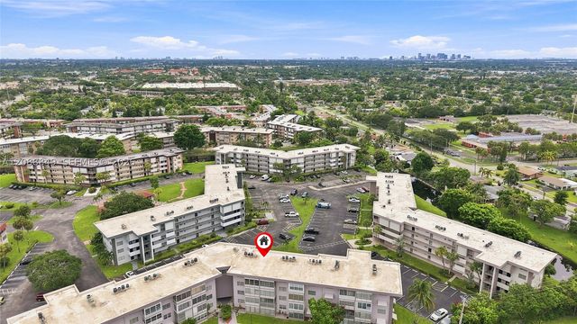 2800 NW 47th Ter 206B, Lauderdale Lakes, FL 33313