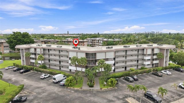 2800 NW 47th Ter 206B, Lauderdale Lakes, FL 33313