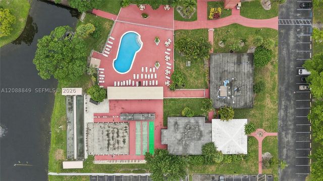 2800 NW 47th Ter 206B, Lauderdale Lakes, FL 33313