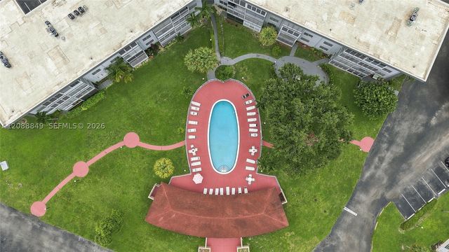 2800 NW 47th Ter 206B, Lauderdale Lakes, FL 33313