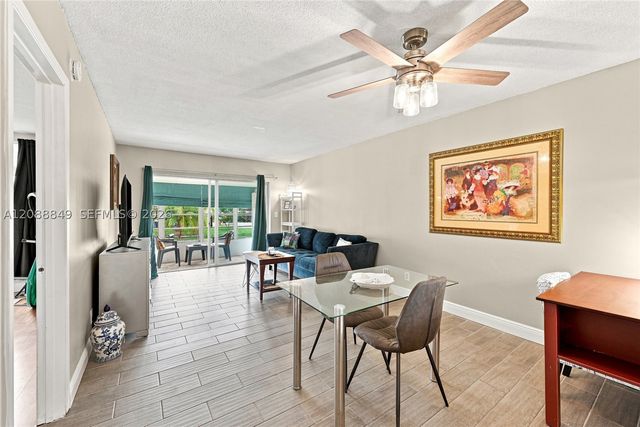 2800 NW 47th Ter 206B, Lauderdale Lakes, FL 33313