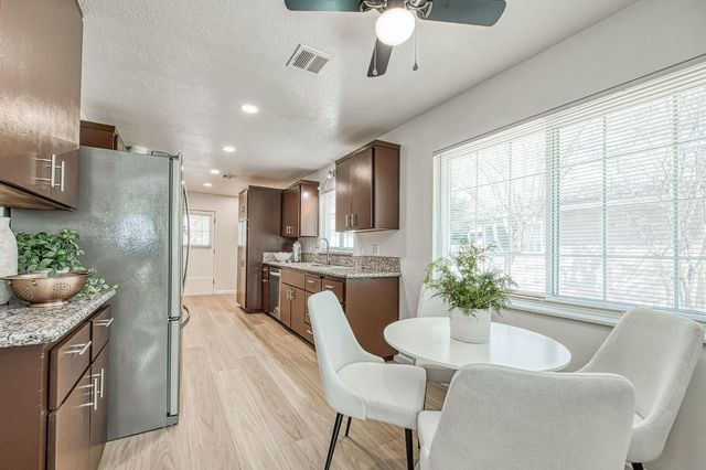 3365 E Ashlan Avenue, Fresno, CA 93726