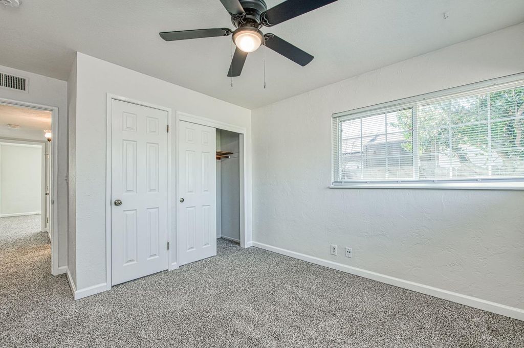 Image 13 of property listing at 3365 E Ashlan Avenue, Fresno, CA 93726