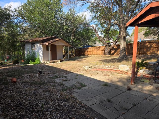 2011 Castle Creek DR, San Marcos, TX 78666