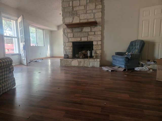 2011 Castle Creek DR, San Marcos, TX 78666