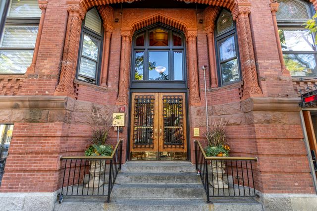 271 Dartmouth St. 2L, Boston, MA 02116