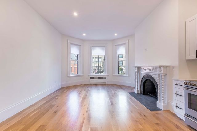 271 Dartmouth St. 2L, Boston, MA 02116