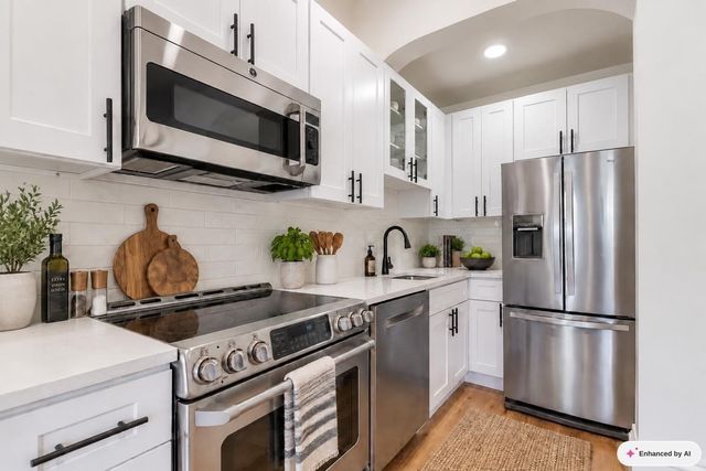 271 Dartmouth St. 2L, Boston, MA 02116