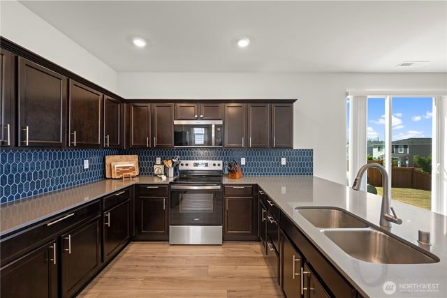 5215 87th Avenue NE, Marysville, WA 98270