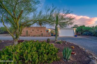1585 W Sage Street, Tucson, AZ 85704