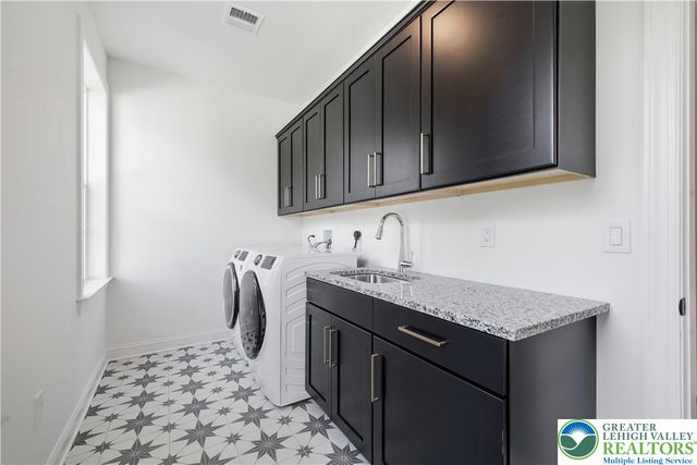 15 Charlie Court 1, Williams Twp, PA 18042