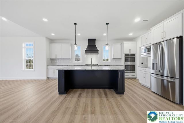 15 Charlie Court 1, Williams Twp, PA 18042