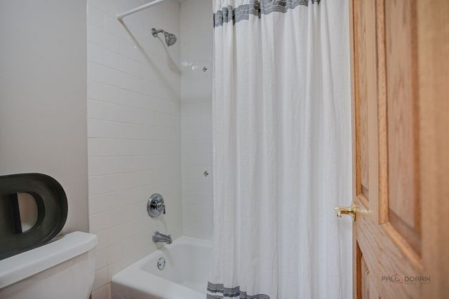1400 Eagle Ridge Drive, Antioch, IL 60002