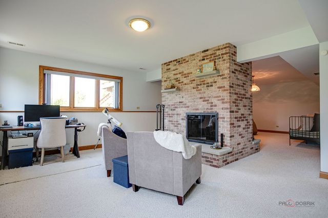 1400 Eagle Ridge Drive, Antioch, IL 60002