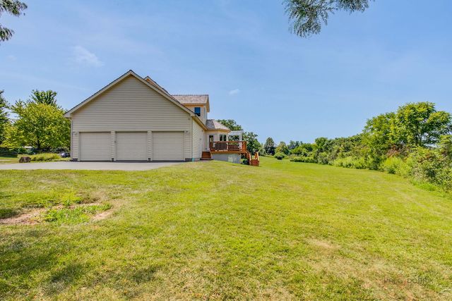 1400 Eagle Ridge Drive, Antioch, IL 60002