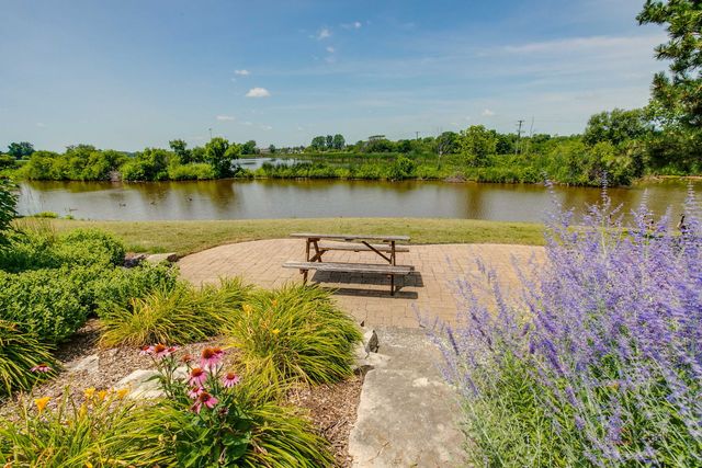 1400 Eagle Ridge Drive, Antioch, IL 60002