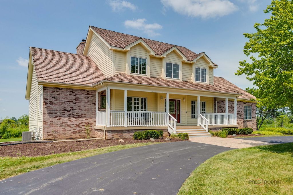 1400 Eagle Ridge Drive, Antioch, IL 60002