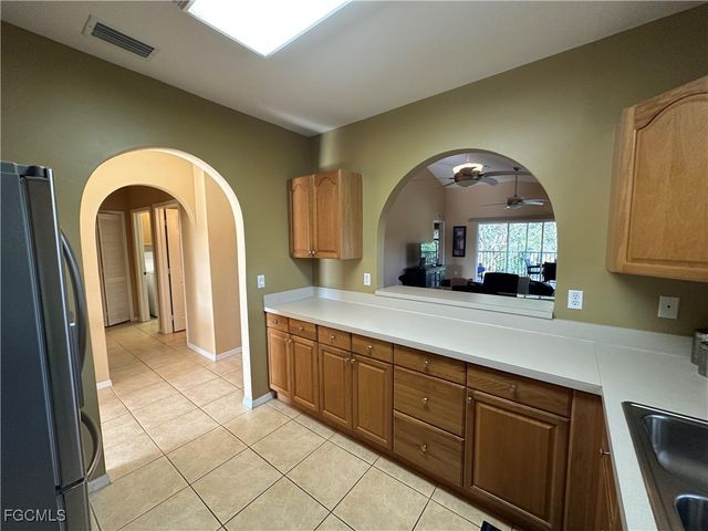 2280 Somerset Ridge DR 204, Lehigh Acres, FL 33973