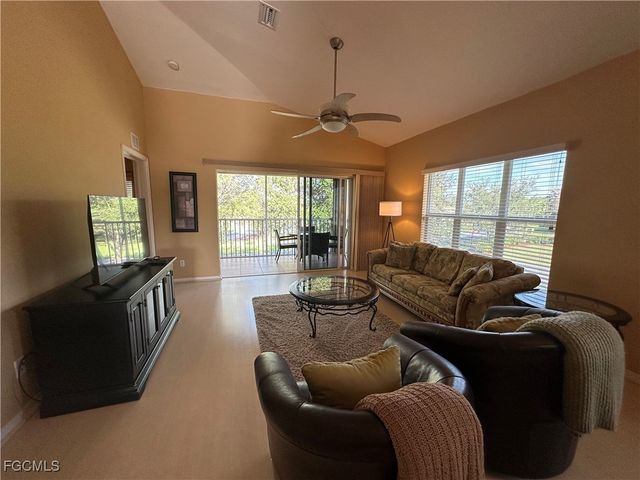 2280 Somerset Ridge DR 204, Lehigh Acres, FL 33973