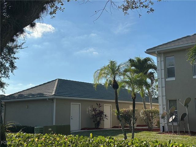 2280 Somerset Ridge DR 204, Lehigh Acres, FL 33973