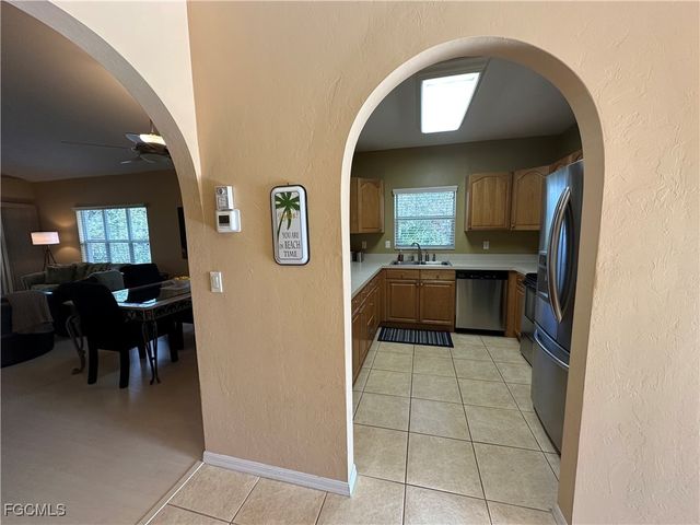 2280 Somerset Ridge DR 204, Lehigh Acres, FL 33973