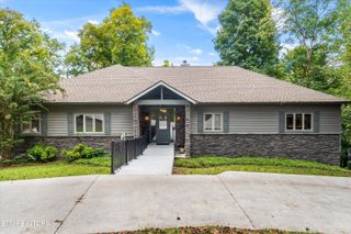 489 Fox Lake Lane, Lafollette, TN 37766