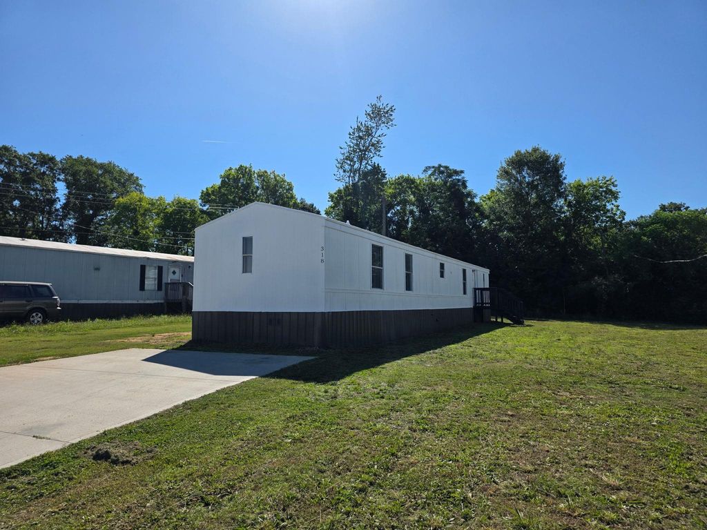 318 Garner Road, Spartanburg, SC 29303