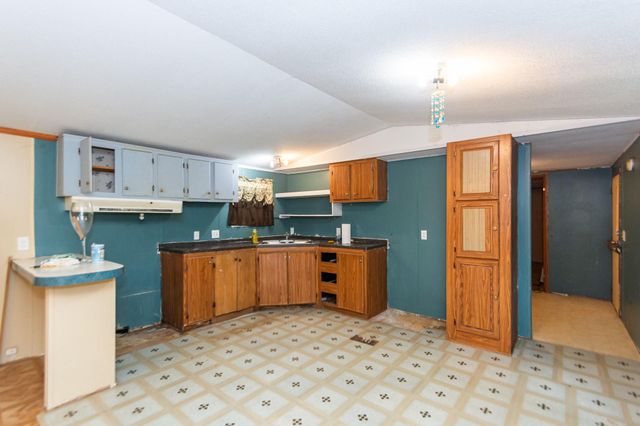 321 Oak Forest Drive, Shepherd, TX 77371