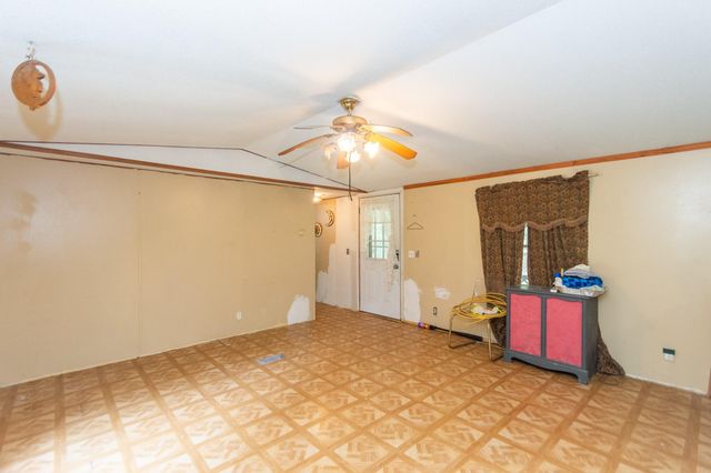 321 Oak Forest Drive, Shepherd, TX 77371