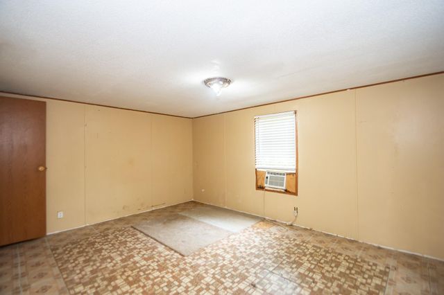 321 Oak Forest Drive, Shepherd, TX 77371