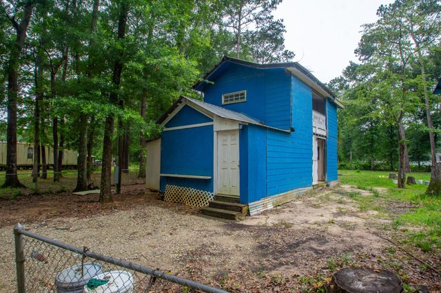 321 Oak Forest Drive, Shepherd, TX 77371
