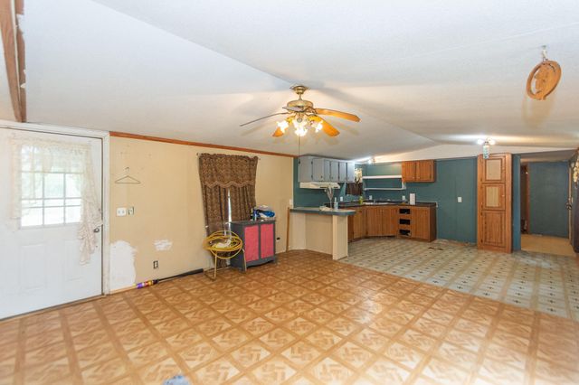 321 Oak Forest Drive, Shepherd, TX 77371
