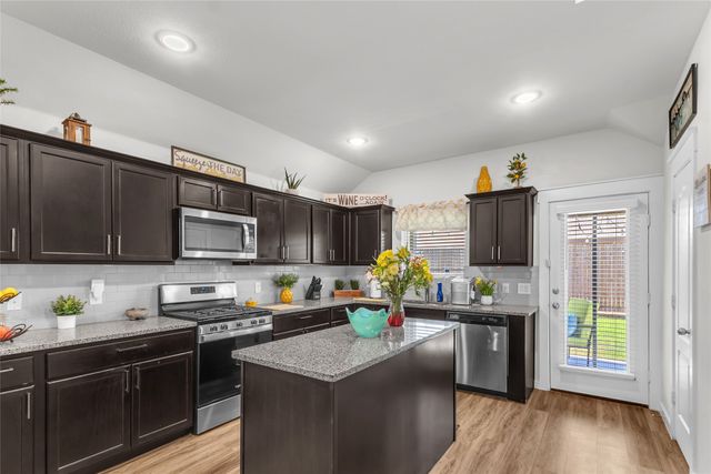 2537 Pettus Drive, Forney, TX 75126