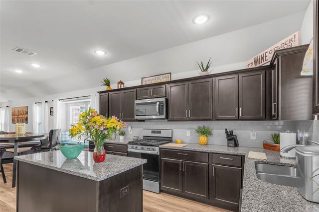 2537 Pettus Drive, Forney, TX 75126