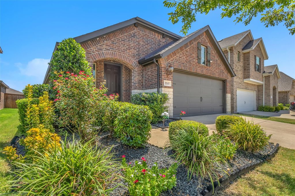 2537 Pettus Drive, Forney, TX 75126